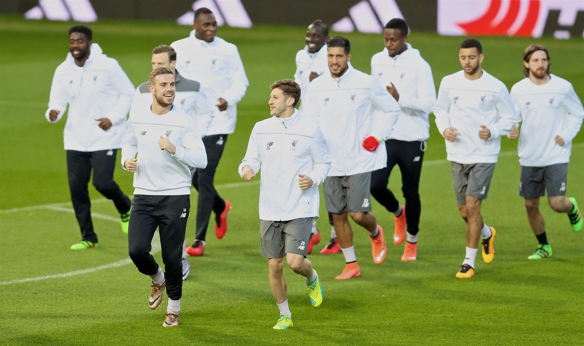 คลิปลิเวอร์พูล Liverpool train at Old Trafford ahead of Europa second leg