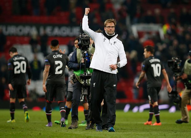 คลิปลิเวอร์พูล Reds celebrate at full-time in Old Trafford