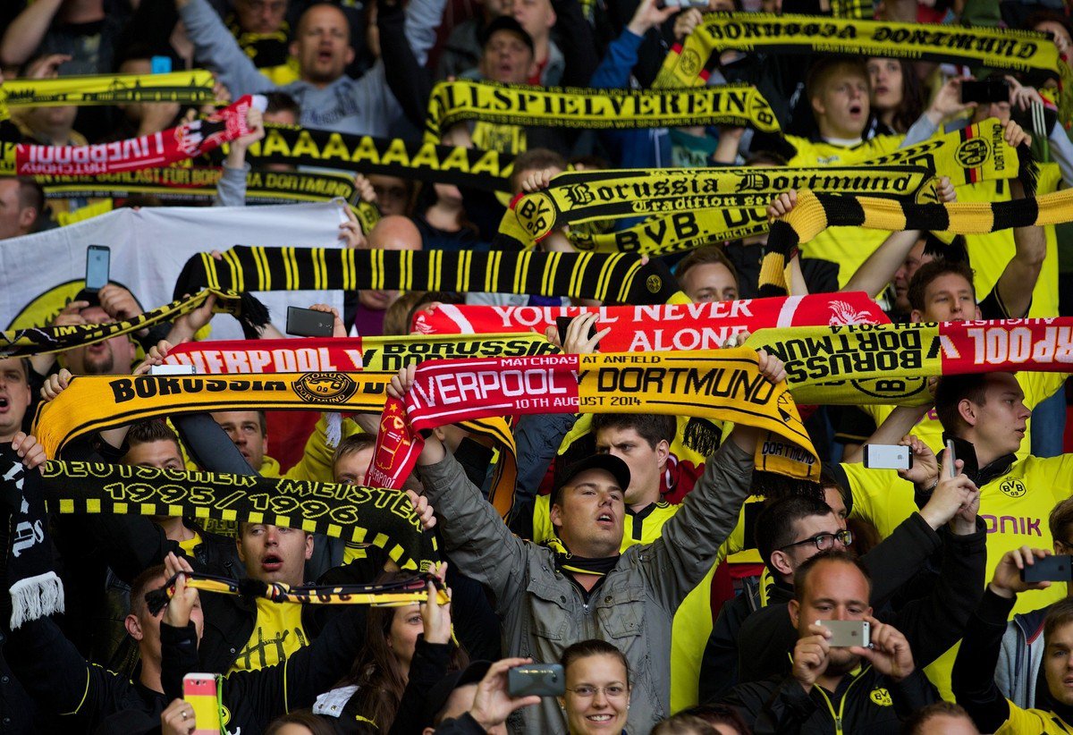 คลิปลิเวอร์พูล Liverpool v Borussia Dortmund - You'll Never Walk Alone (10.8.14)