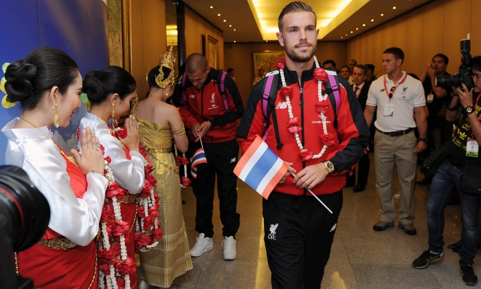 Reds arrive in Bangkok to begin tour