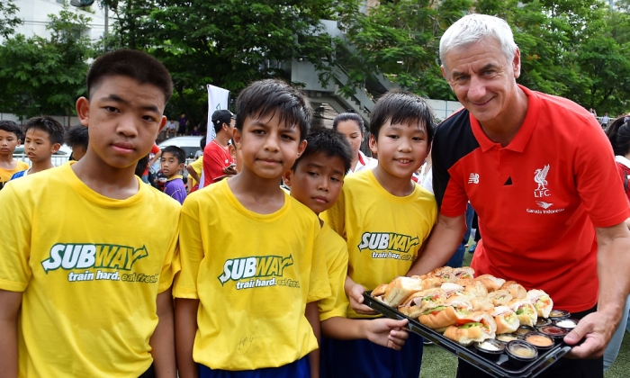 Rush and Sakho visit Bangkok Christian College