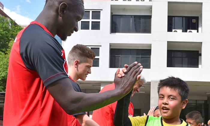 Rush and Sakho visit Bangkok Christian College