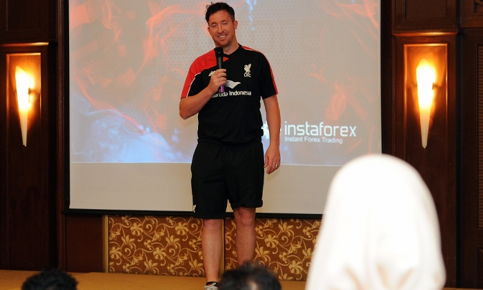 Robbie Fowler hosts InstaForex Q&A