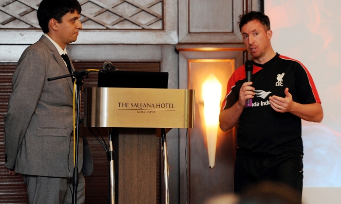 Robbie Fowler hosts InstaForex Q&A