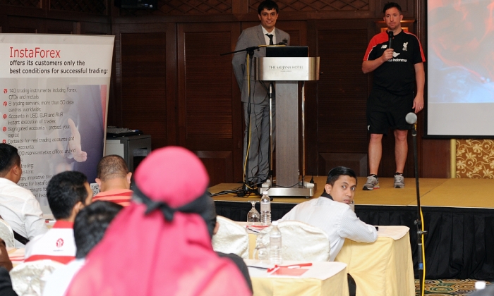 Robbie Fowler hosts InstaForex Q&A