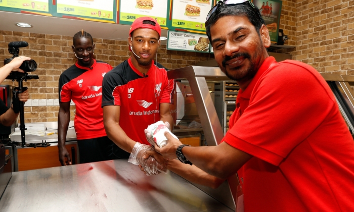 Ibe and Sakho serve fans at Subway