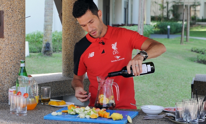 Luis Garcia: He really does drink sangria Luis Garcia: He really does drink sangria