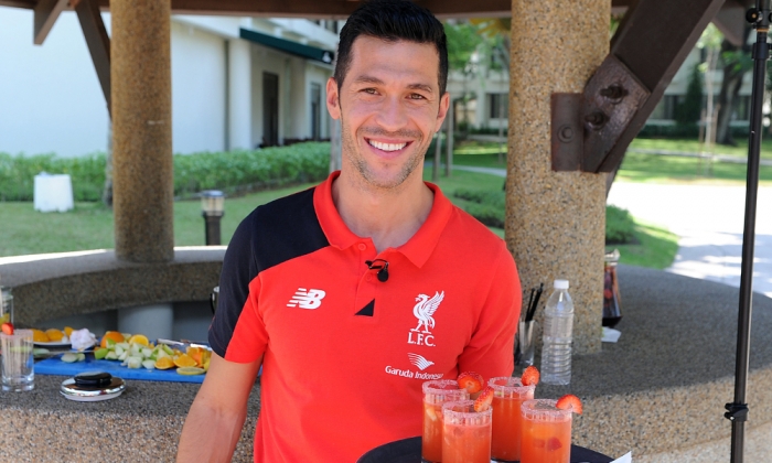 Luis Garcia: He really does drink sangria Luis Garcia: He really does drink sangria