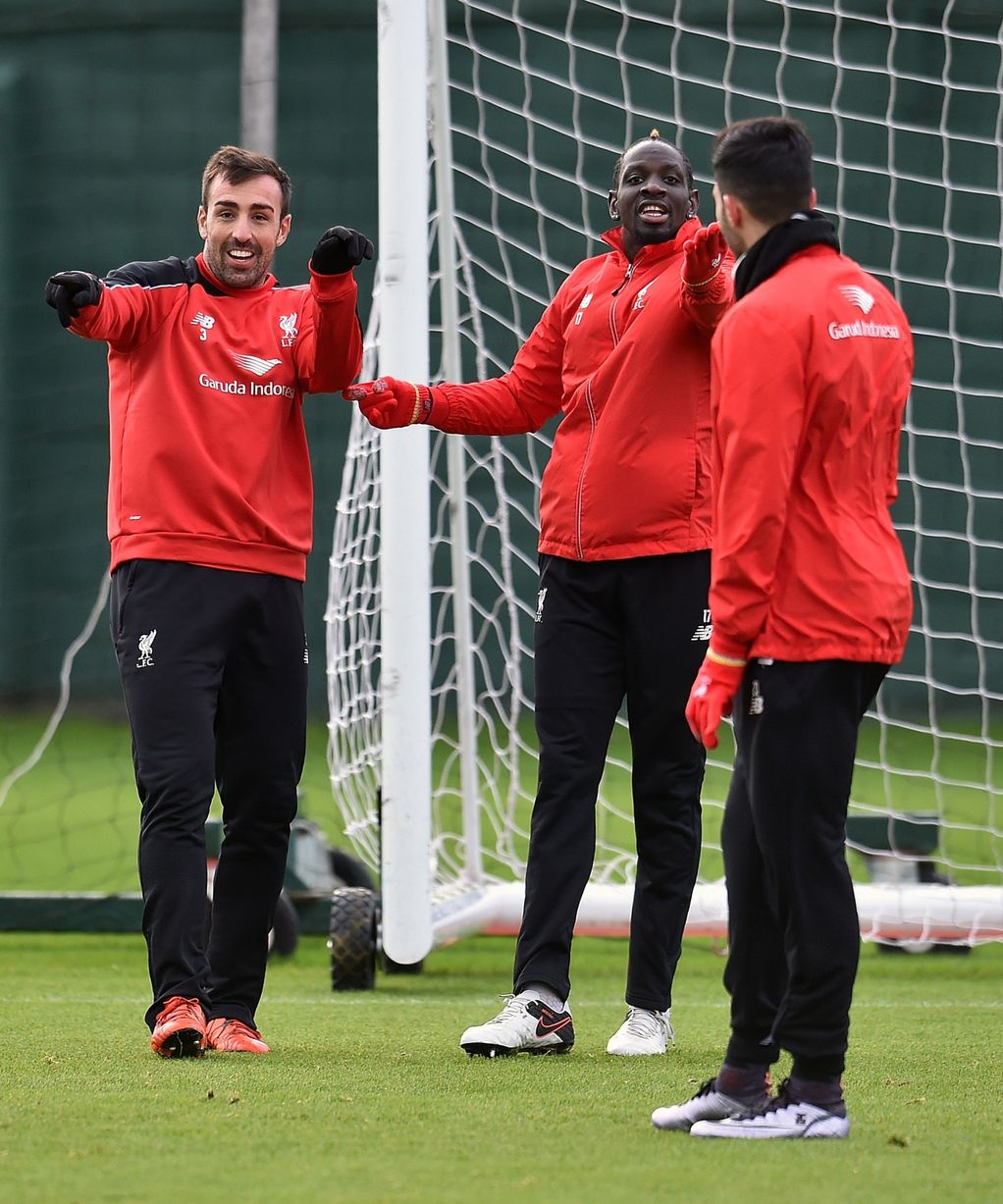 ภาพการฝึกซ้อมของนักเตะลิเวอร์พูล ก่อนเกมแมนเชสเตอร์ ยูไนเต็ด ภาพการฝึกซ้อมของนักเตะลิเวอร์พูล ก่อนเกมแมนเชสเตอร์ ยูไนเต็ด