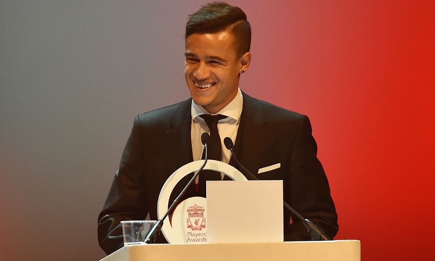 ข่าวลิเวอร์พูล - สุดฮ็อต!! คูตินโญ่ ผงาดโกย 4 รางวัล LFC Players Awards (ชมคลิปวิดีโอ)