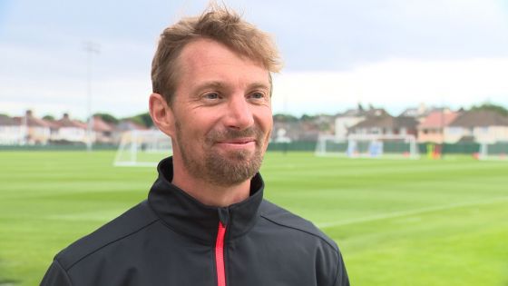 ข่าวลิเวอร์พูล - โค้ชฟิตเนสป้ายแดง เผย!! เหตุใดชิ่ง "พี่เสื่อ" เพื่อมา "หงส์"