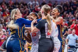 เว็บบอร์ดลิเวอร์พูล : Sport Recap: Aliyah Boston Ties Scoring Job Higher as Fever Combat