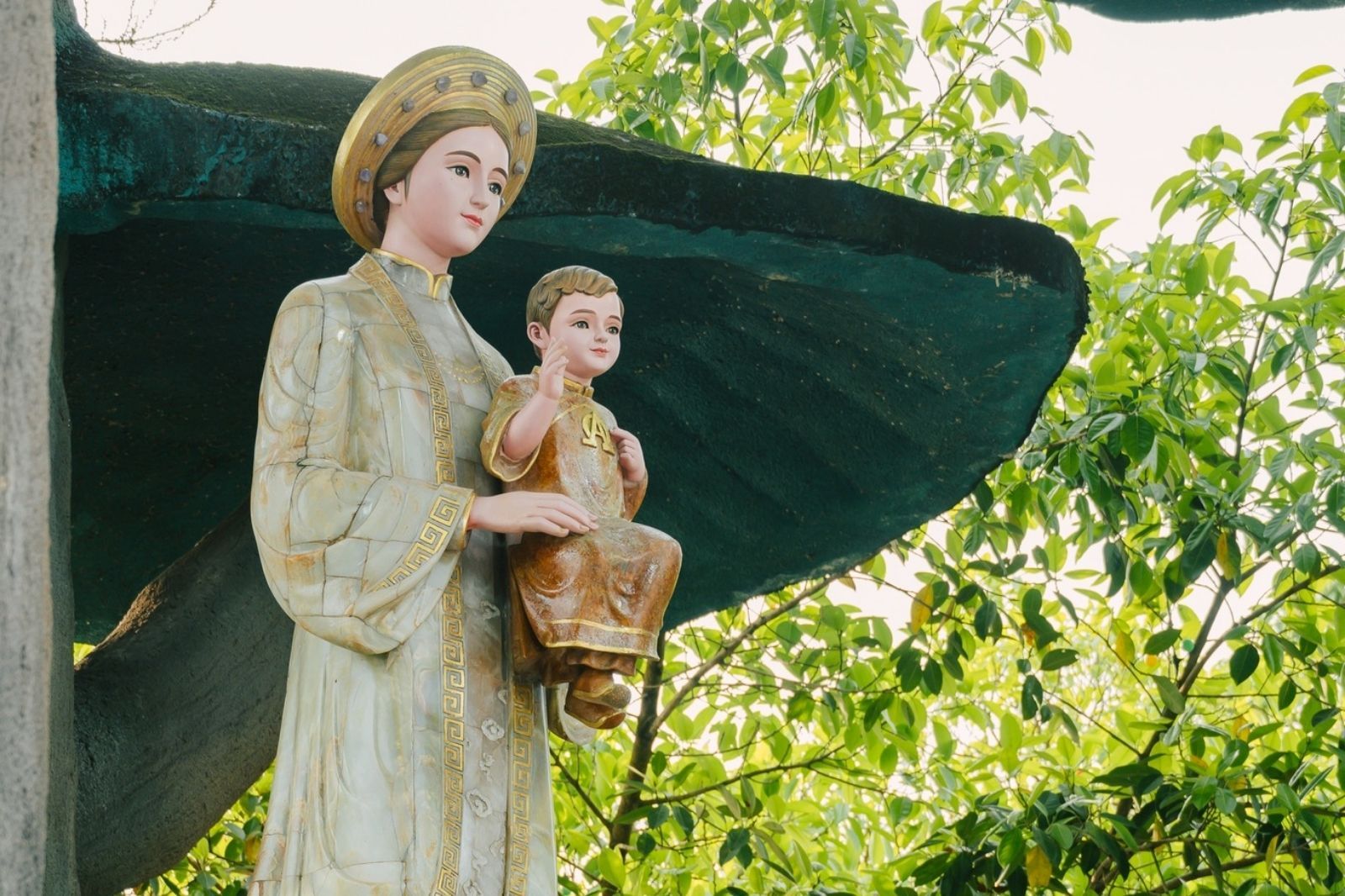 เว็บบอร์ดลิเวอร์พูล : Thanh dia La Vang: Nhung gia tri van hoa va tam linh sau sac