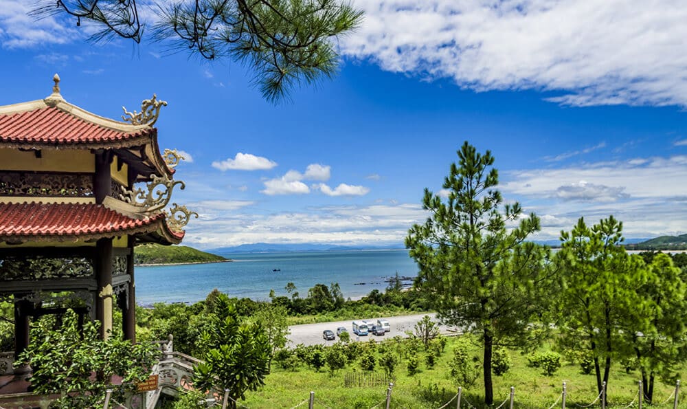 เว็บบอร์ดลิเวอร์พูล : Kinh nghiem vieng mo Dai tuong Vo Nguyen Giap tai Vung Chua - Dao Yen