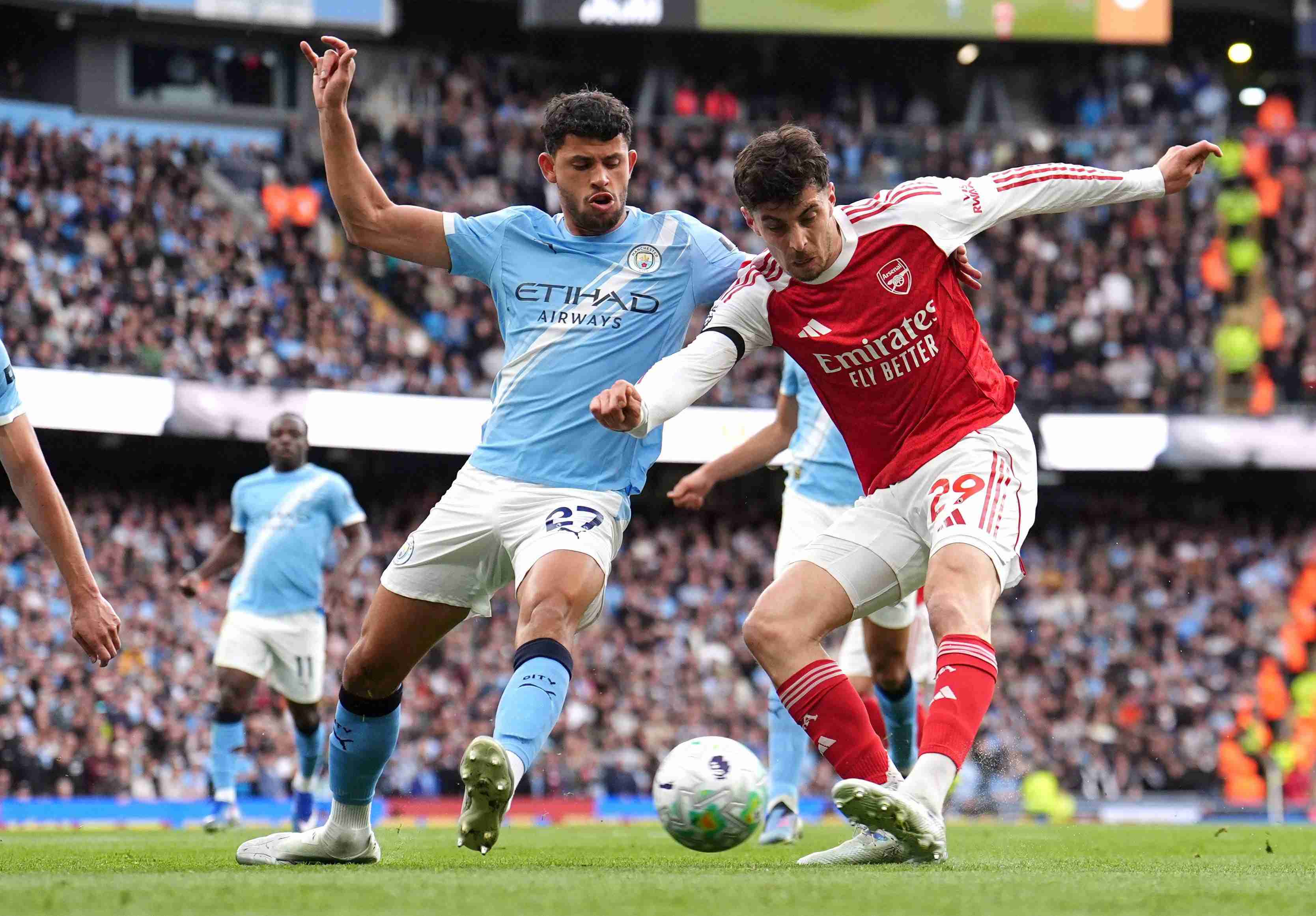 เว็บบอร์ดลิเวอร์พูล : ? Premier League Title Race: Man City vs Arsenal ????